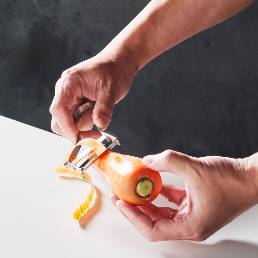 Ever Peeler Mini / for right-handed and left-handed – GOOD DESIGN