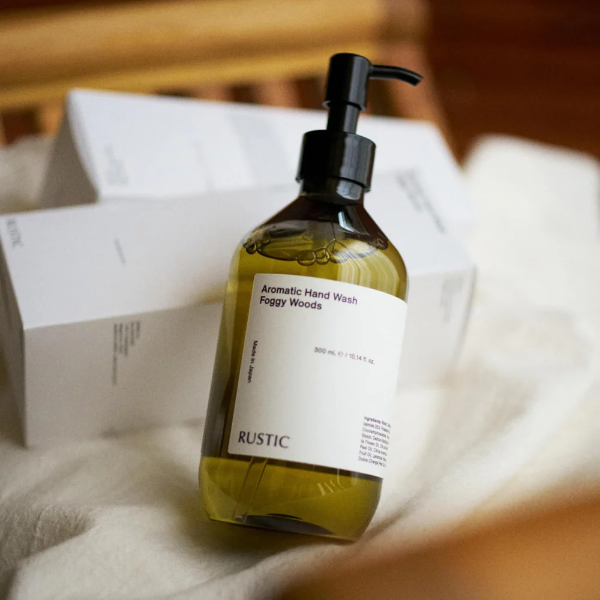RUSTIC アロマティック ハンドウォッシュ Foggy Woods / 300mL – GOOD
