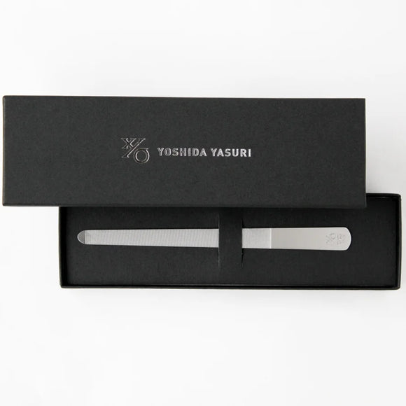 Yoshida Yashiri Seisakusho nail file, boxed (matte silver)/Hickory Three Travelers